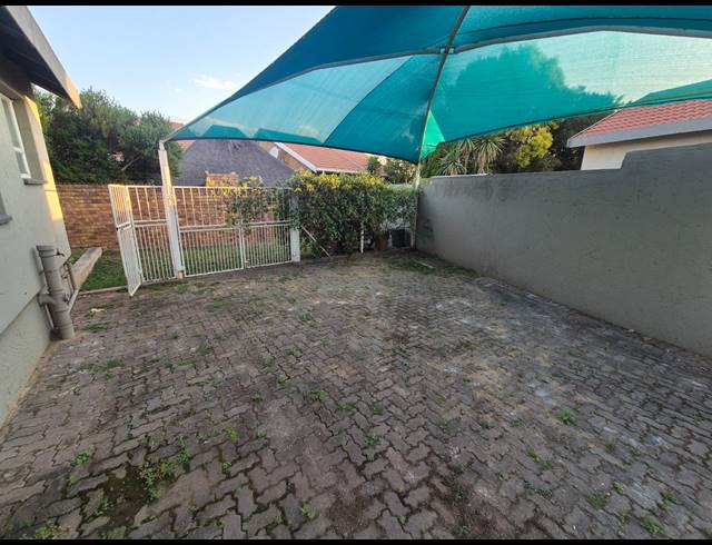 3 BEDROOM TOWNHOUSE FOR SALE IN VANDERBIJLPARK SE 3